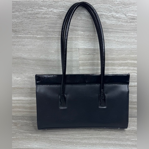 Cleo & Patel Paris Chic Multi Compartment Black Leather Shoulder Bag - Picture 3 of 13